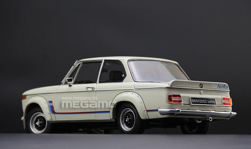 1/18 Kyosho BMW 2002 Turbo E10 1972 White Silver Diecast Full