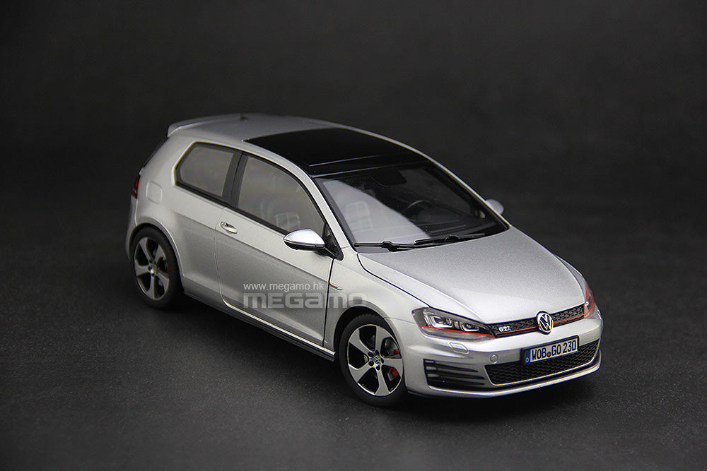 1/18 Norev Volkswagen VW Golf GTI MK7 2013 Reflex Silver Diecast Full Open  - Silver