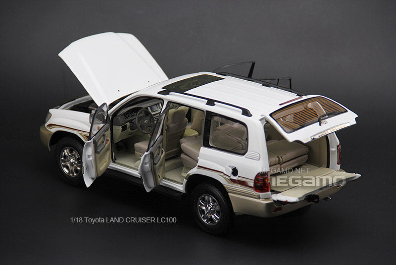 1/18 FAW Toyota Land Cruiser LC100 V6 White Full Open Diecast