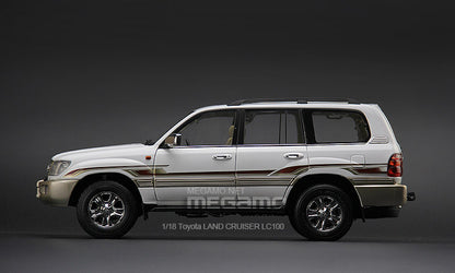 1/18 FAW Toyota Land Cruiser LC100 V6 White Full Open Diecast