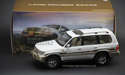 1/18 FAW Toyota Land Cruiser LC100 V6 White Full Open Diecast